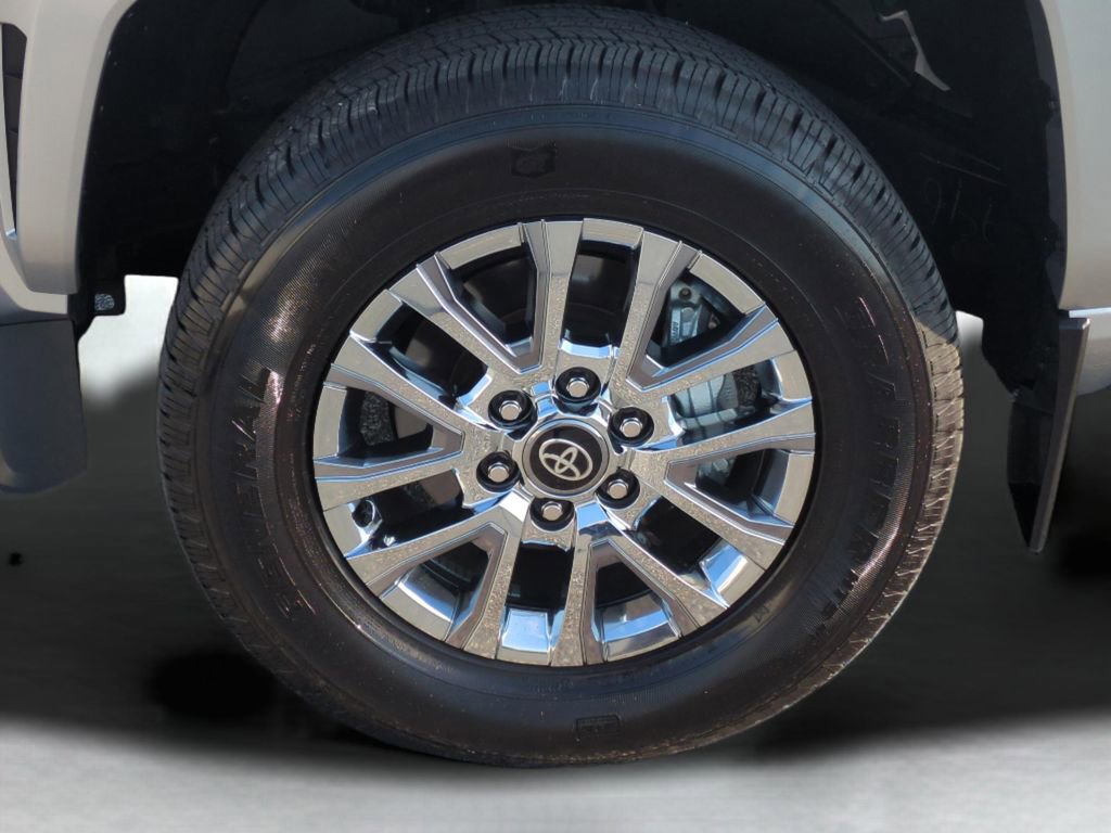Used 2025 Toyota Tacoma Limited image 28