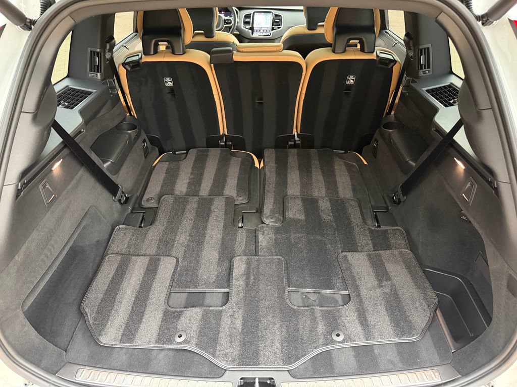 Certified 2025 Volvo XC90 T8 Ultra w/ Protection Package Premier AWD/4WD image 26