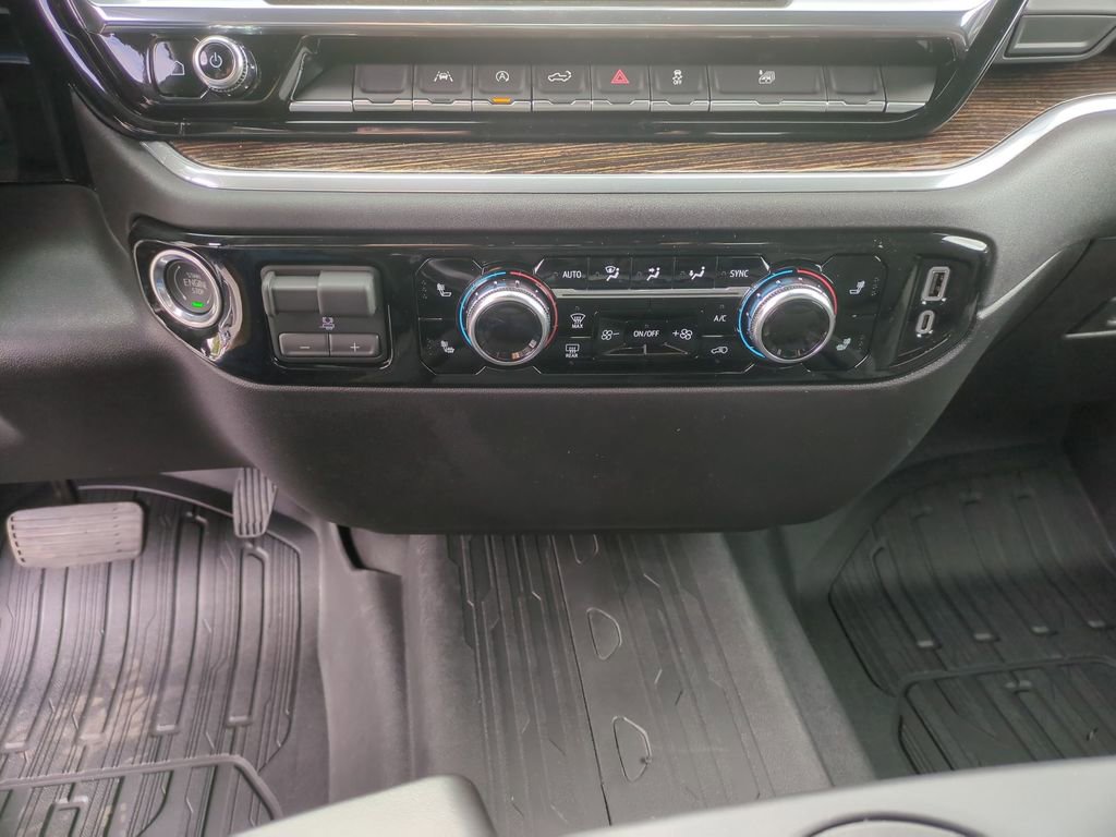 New 2026 GMC Sierra 1500 Elevation w/ Elevation Select Package AWD/4WD image 14