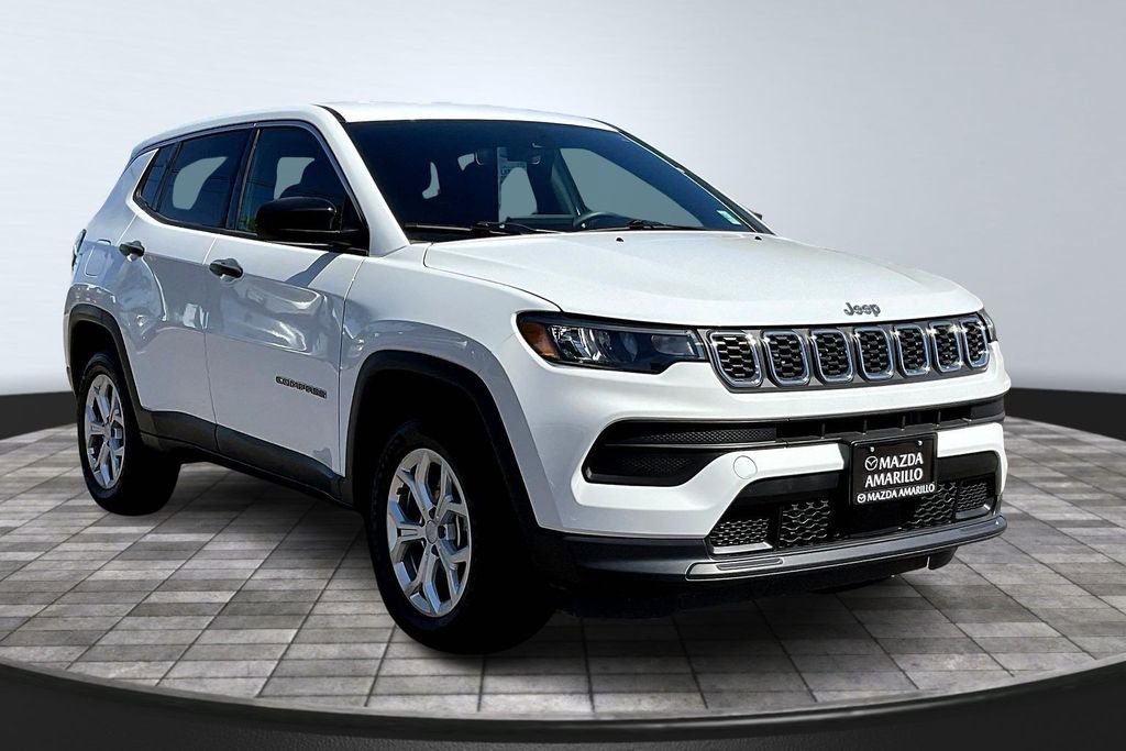 Used 2024 Jeep Compass Sport image 4