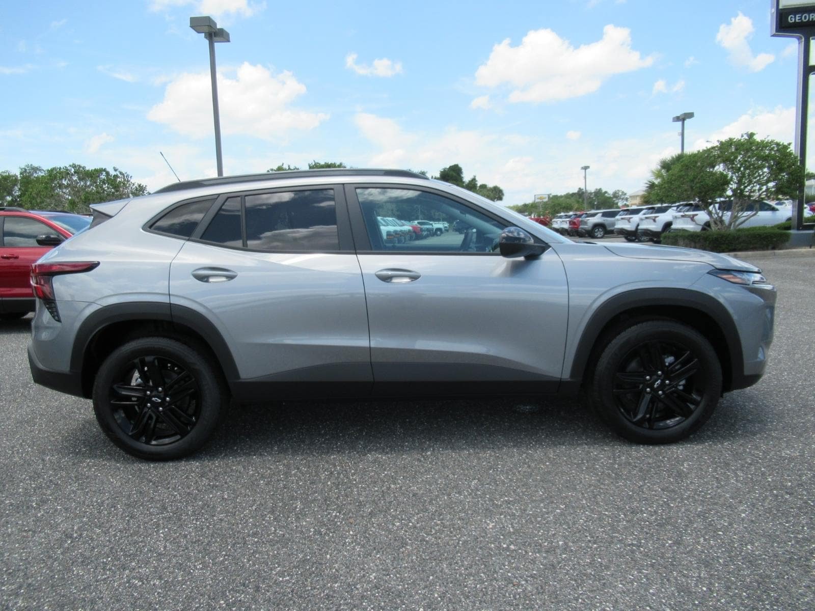 New 2026 Chevrolet Trax ACTIV w/ Driver Confidence Package FWD image 2
