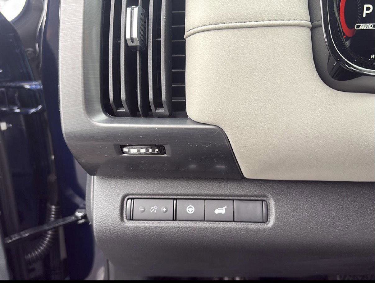 New 2026 Nissan Pathfinder SV AWD/4WD image 22