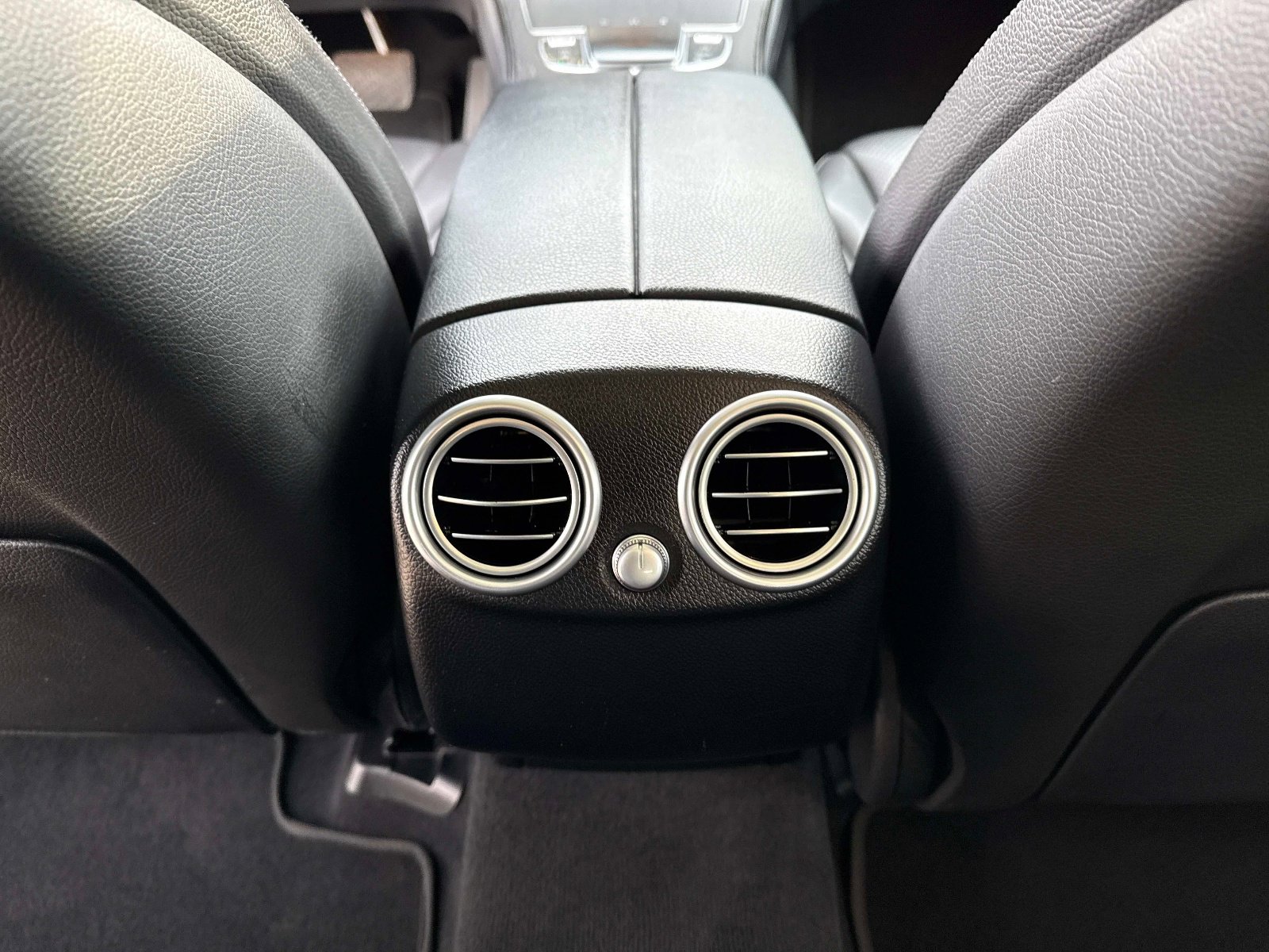 Used 2021 Mercedes-Benz GLC 300 4MATIC image 17