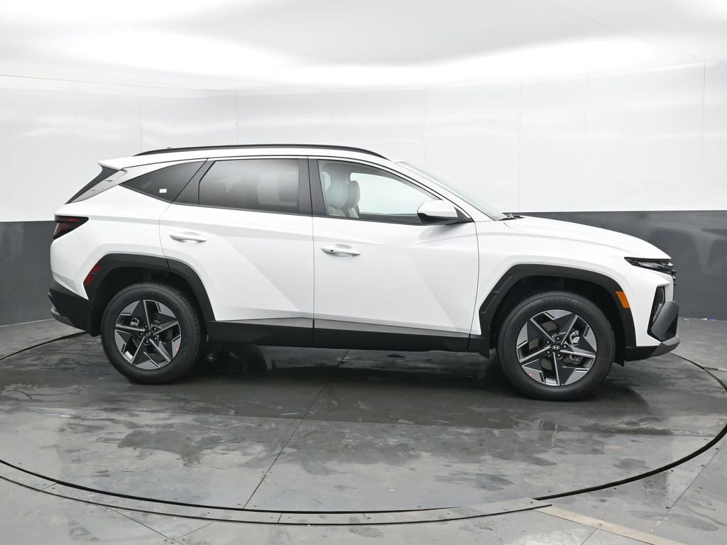 New 2026 Hyundai Tucson SEL image 3