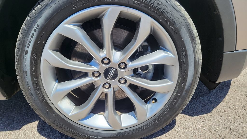 Used 2019 Lincoln MKC Select w/ MKC Climate Package FWD image 16