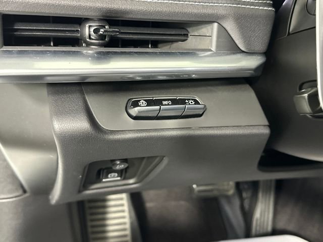 Used 2024 Chevrolet Corvette Stingray Preferred Cpe w/ Z51 Performance Package image 19