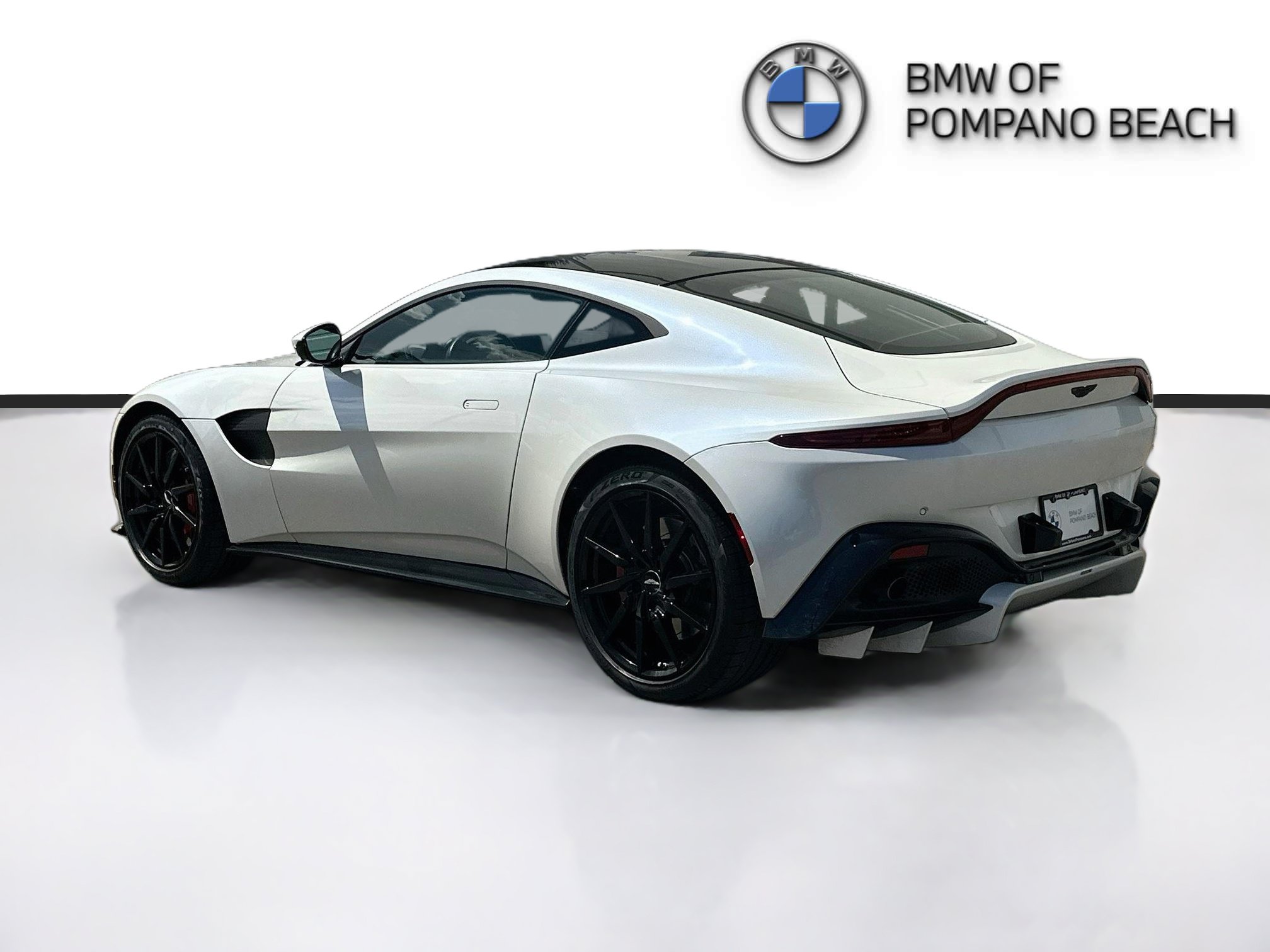 Used 2019 Aston Martin V8 Vantage Coupe RWD image 5