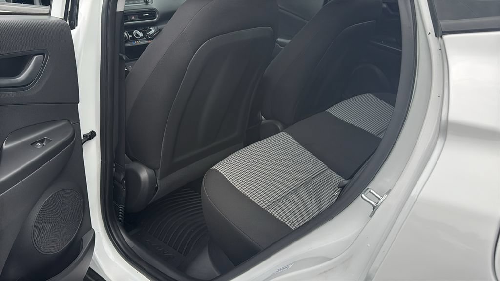 Used 2023 Hyundai Kona SE FWD image 27