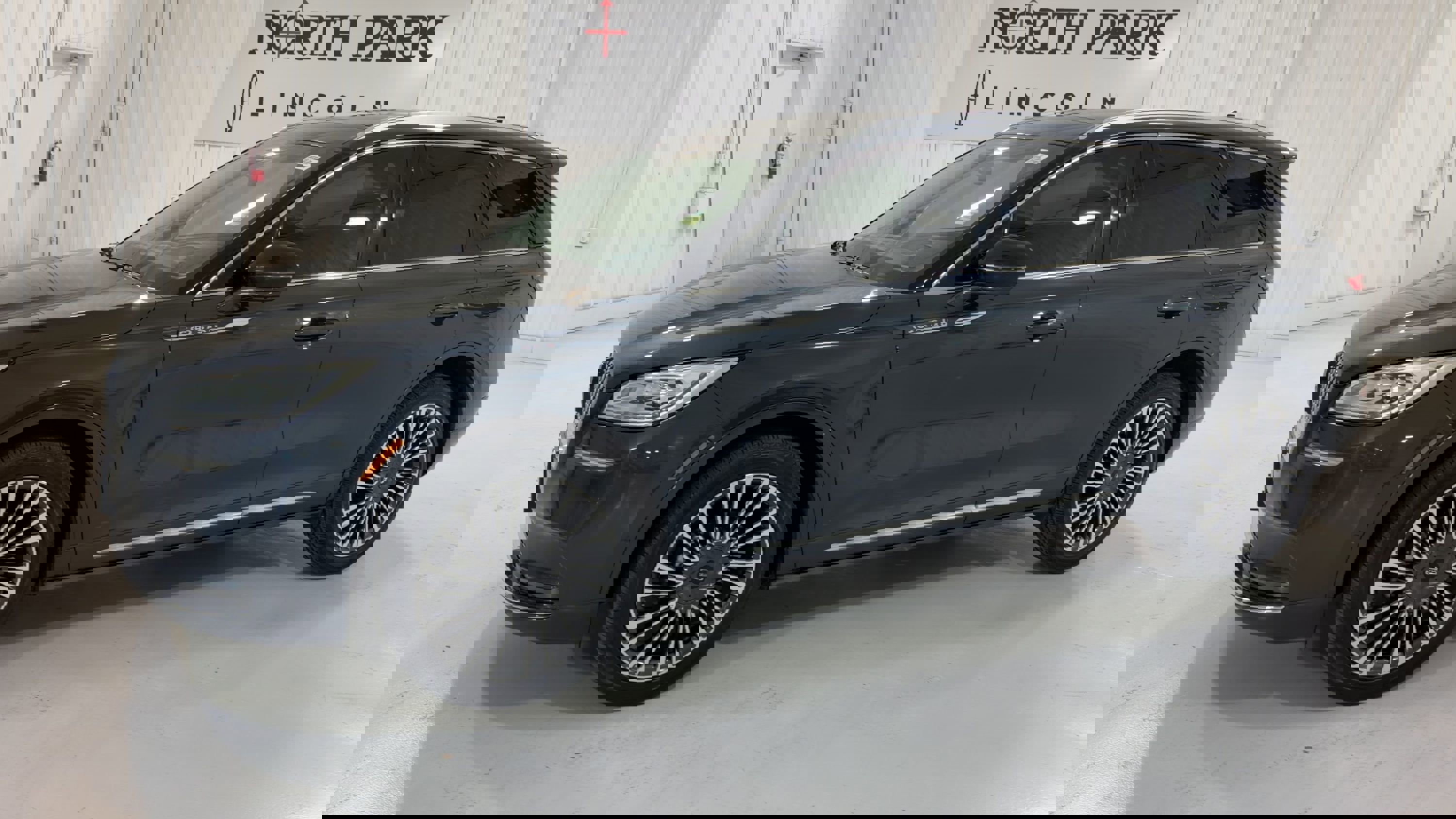 Used 2020 Lincoln Corsair Reserve w/ Equipment Group 201A image 6