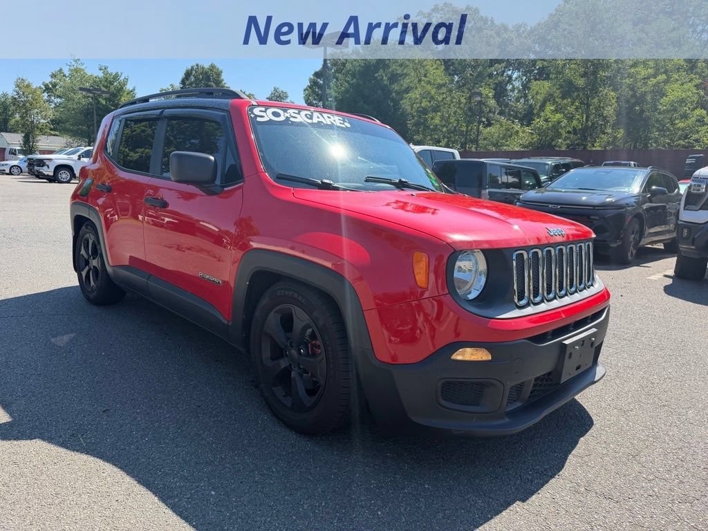 Used 2015 Jeep Renegade Sport w/ Power & Air Group FWD image 2