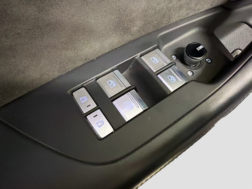 Used 2021 Audi RS 6 w/ Executive Package AWD/4WD image 19