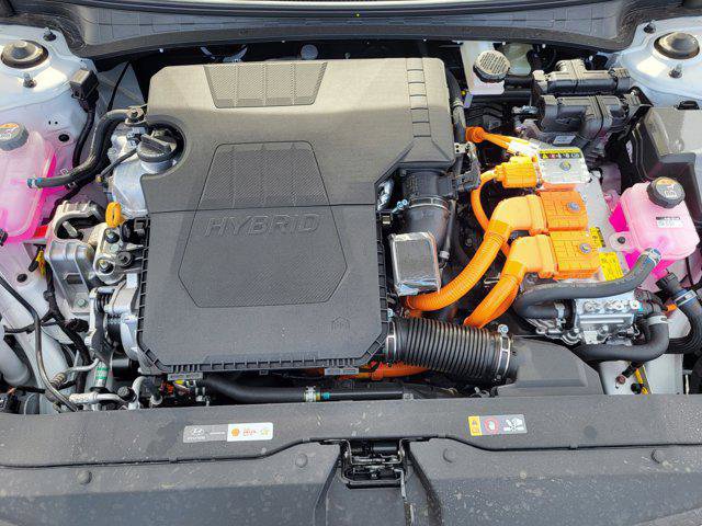 New 2025 Hyundai Elantra SEL FWD image 33