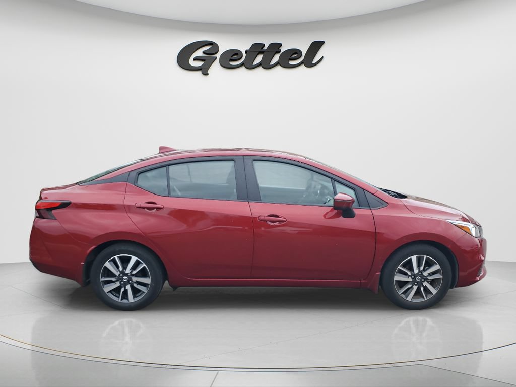 Used 2020 Nissan Versa SV FWD image 4