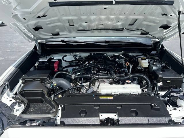 Used 2024 Toyota Tacoma SR5 AWD/4WD image 15