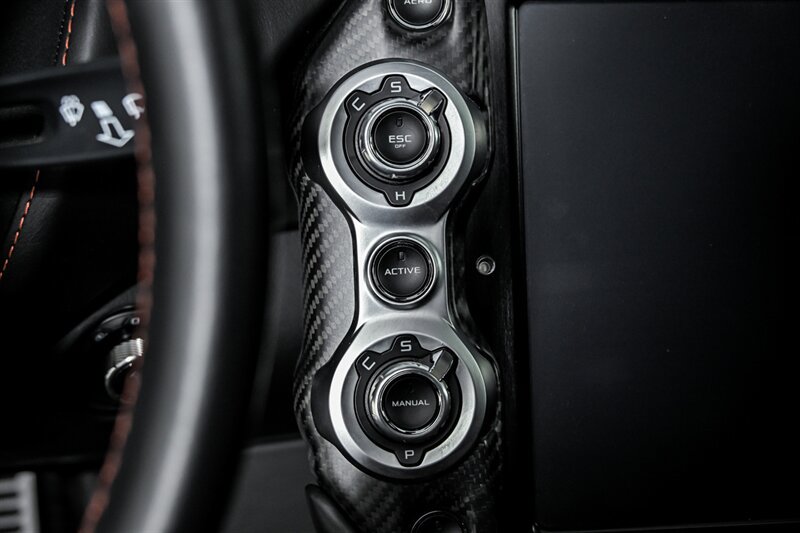 Used 2018 McLaren 720S RWD image 27