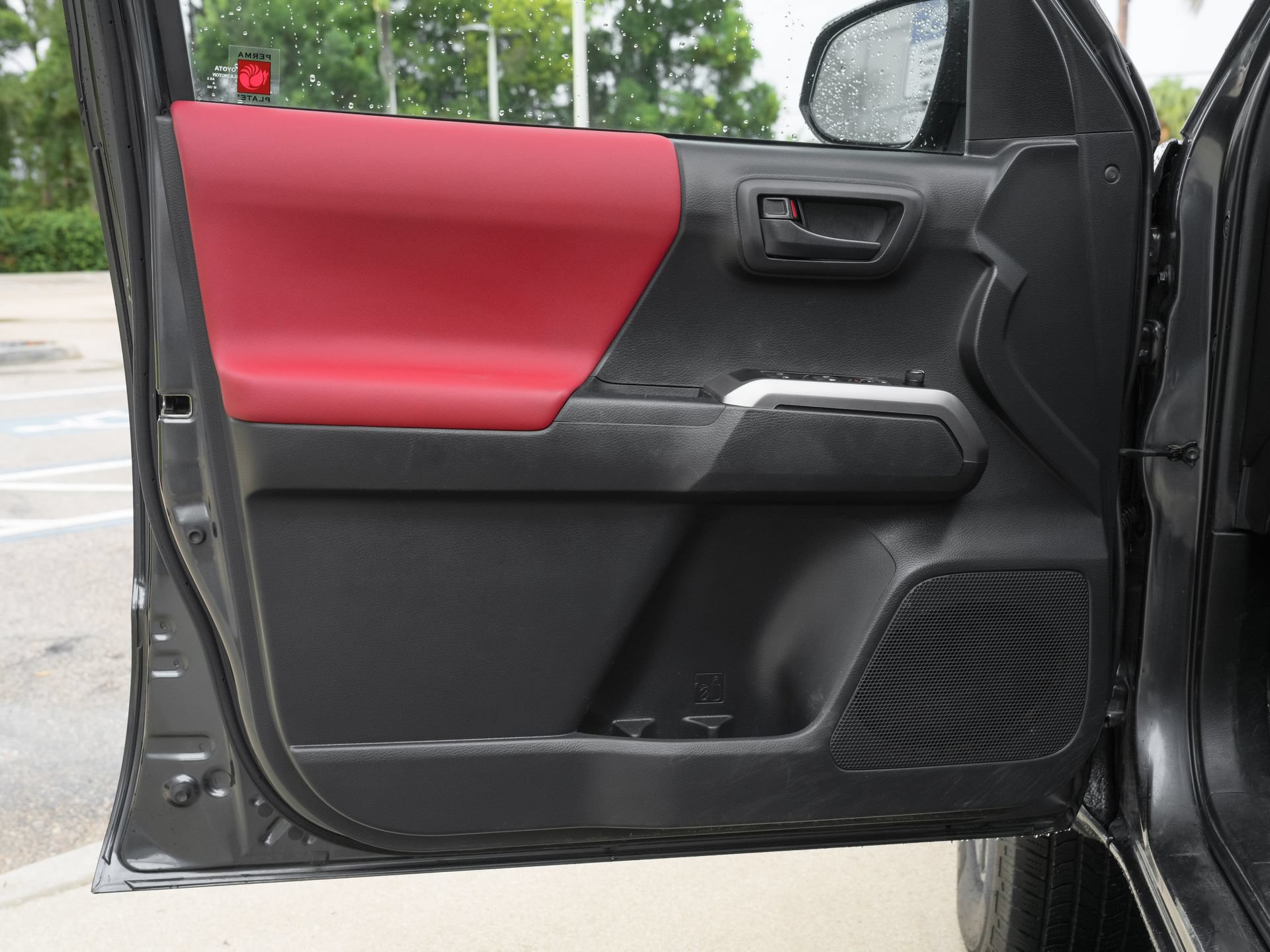 Used 2023 Toyota Tacoma SR5 AWD/4WD image 30