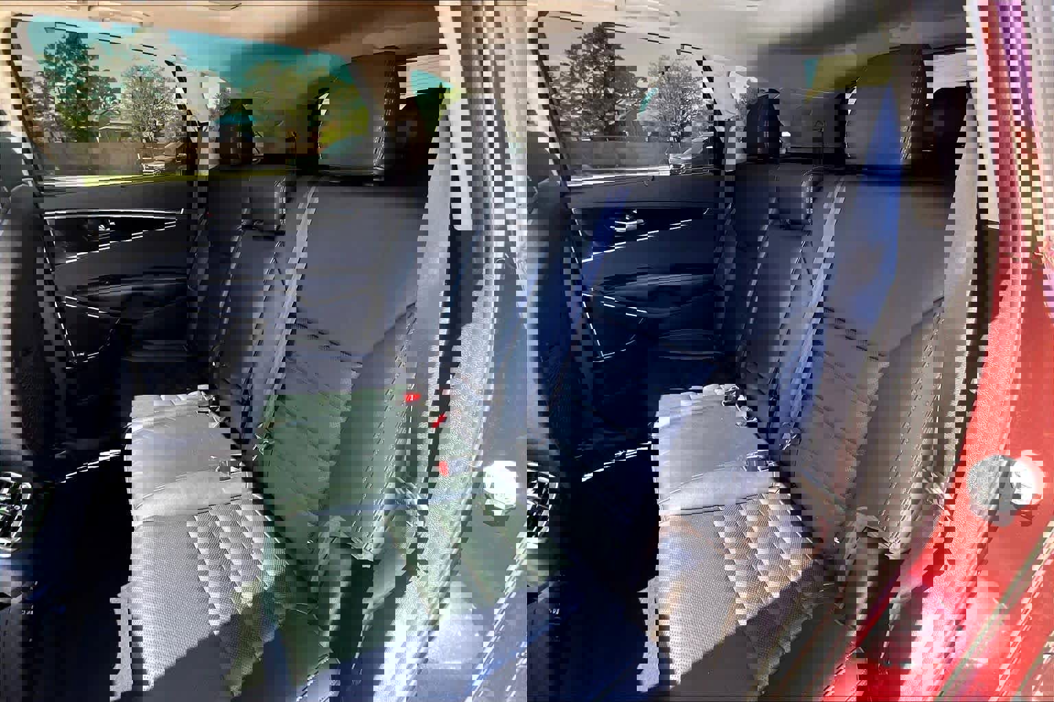 Used 2018 Kia Sorento SX image 19