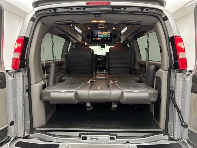 Used 2019 GMC Savana 2500 Extended w/ Enhanced Convenience Package image 12