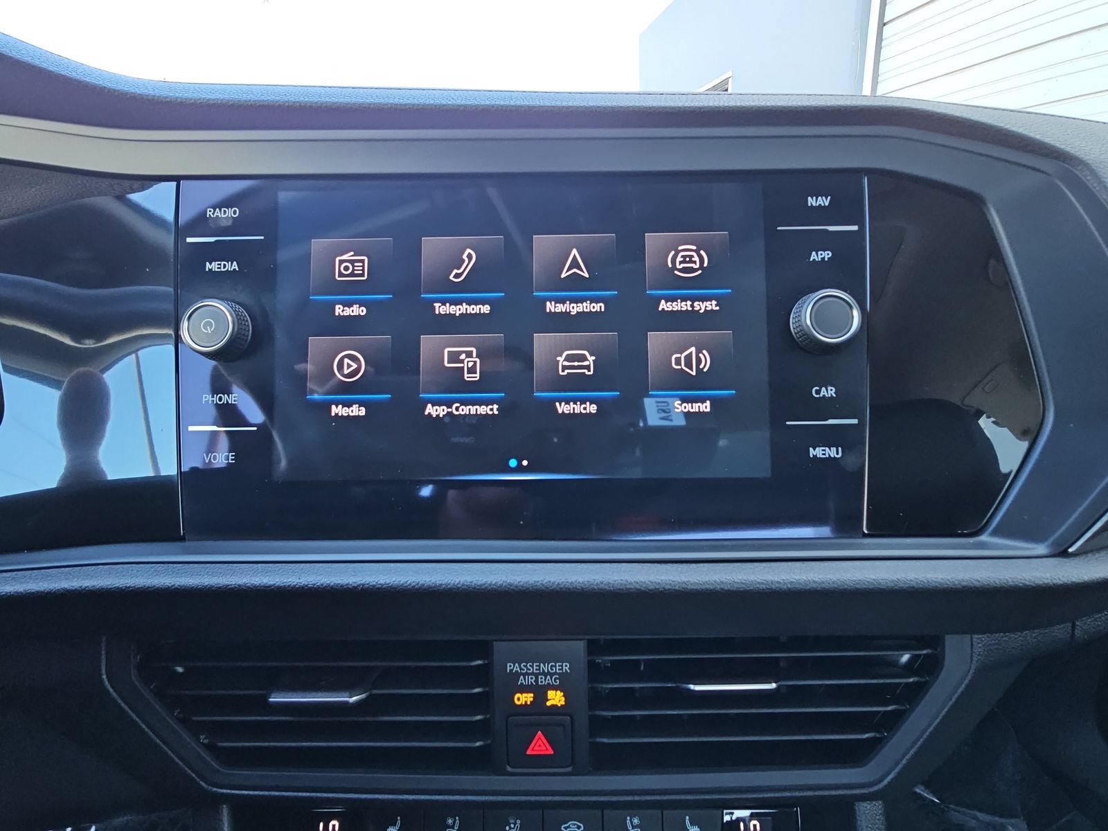 Used 2022 Volkswagen Jetta SEL FWD image 20