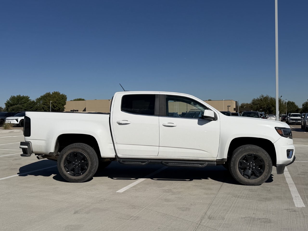 Used 2019 Chevrolet Colorado LT w/ LT Convenience Package RWD image 3