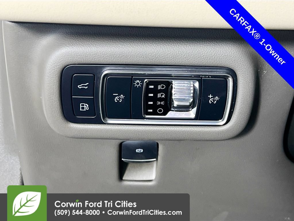 Used 2024 Lincoln Nautilus Reserve AWD/4WD image 19