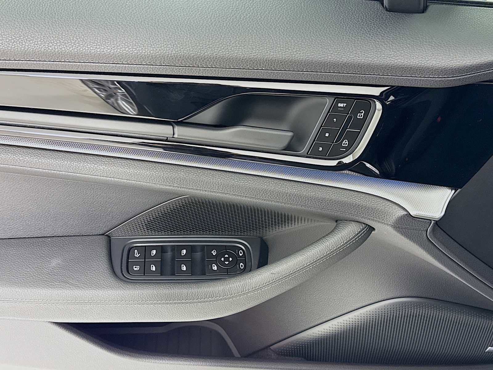 New 2026 Porsche Panamera 4 image 11