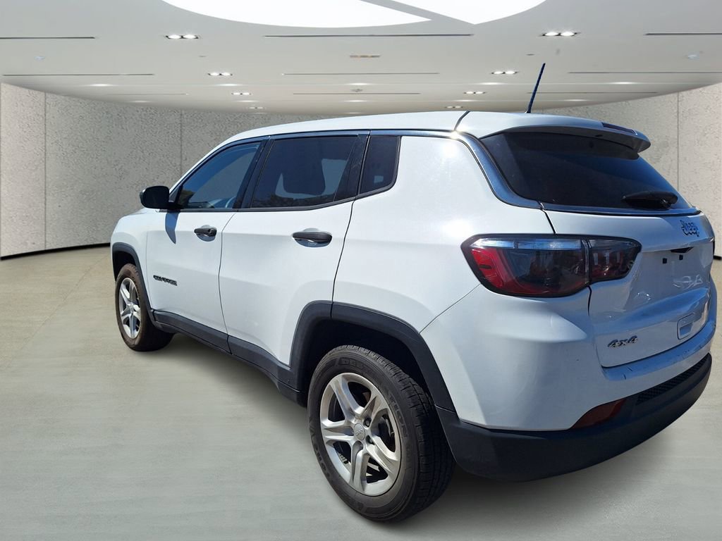 Used 2023 Jeep Compass Sport image 3