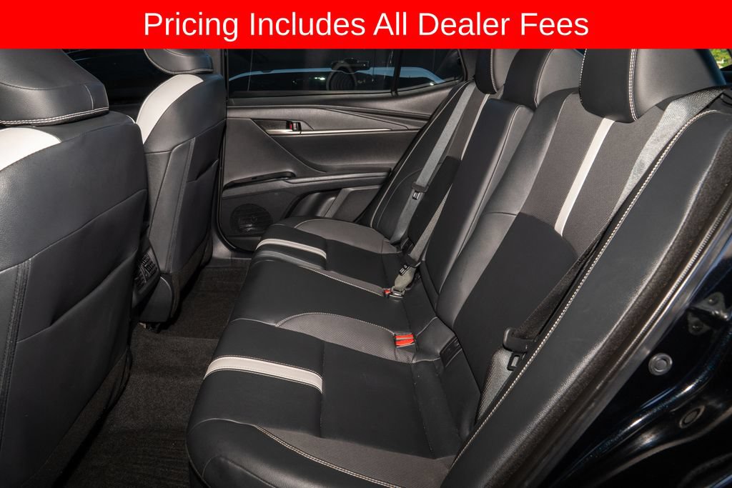Used 2025 Toyota Camry SE w/ Convenience Package FWD image 8