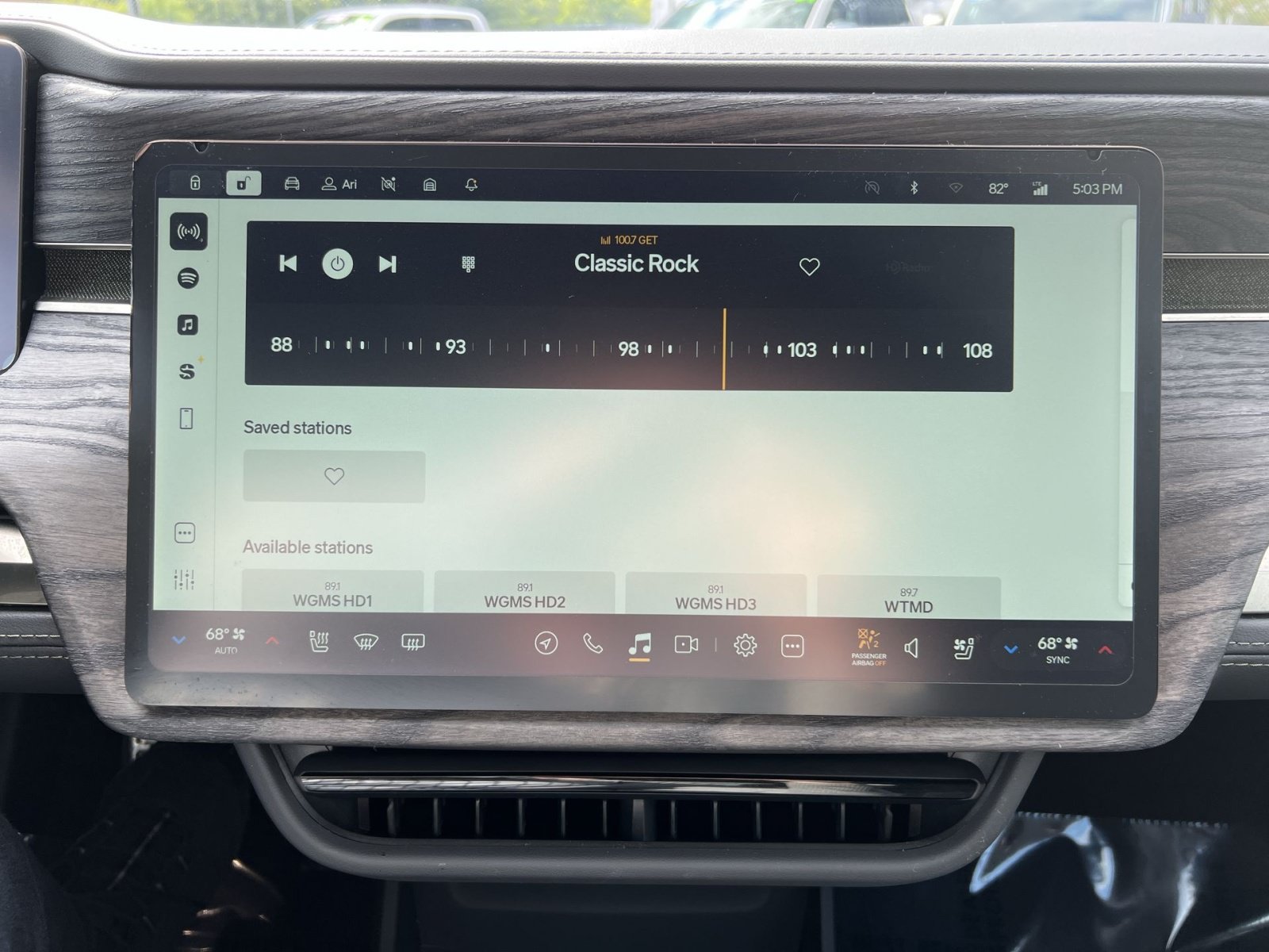 Used 2022 Rivian R1T Adventure AWD/4WD image 18