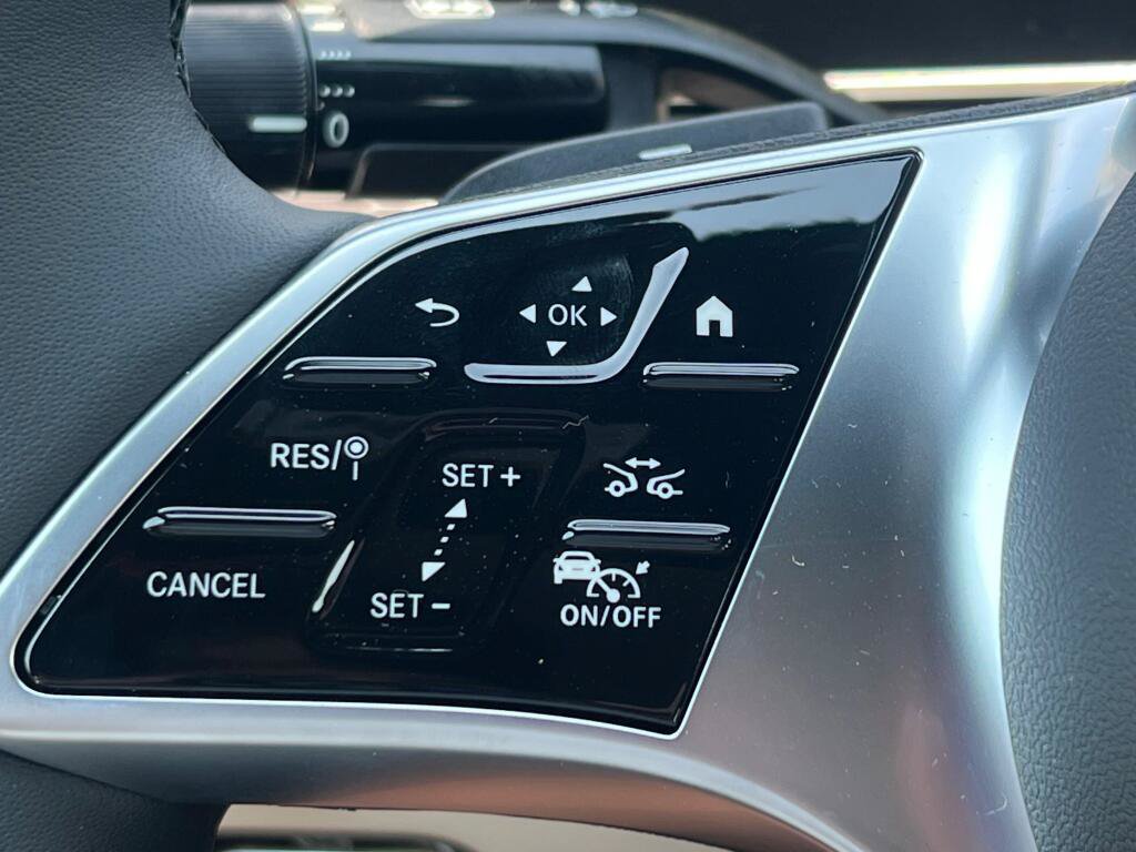 New 2026 Mercedes-Benz C 300 4MATIC Sedan image 41