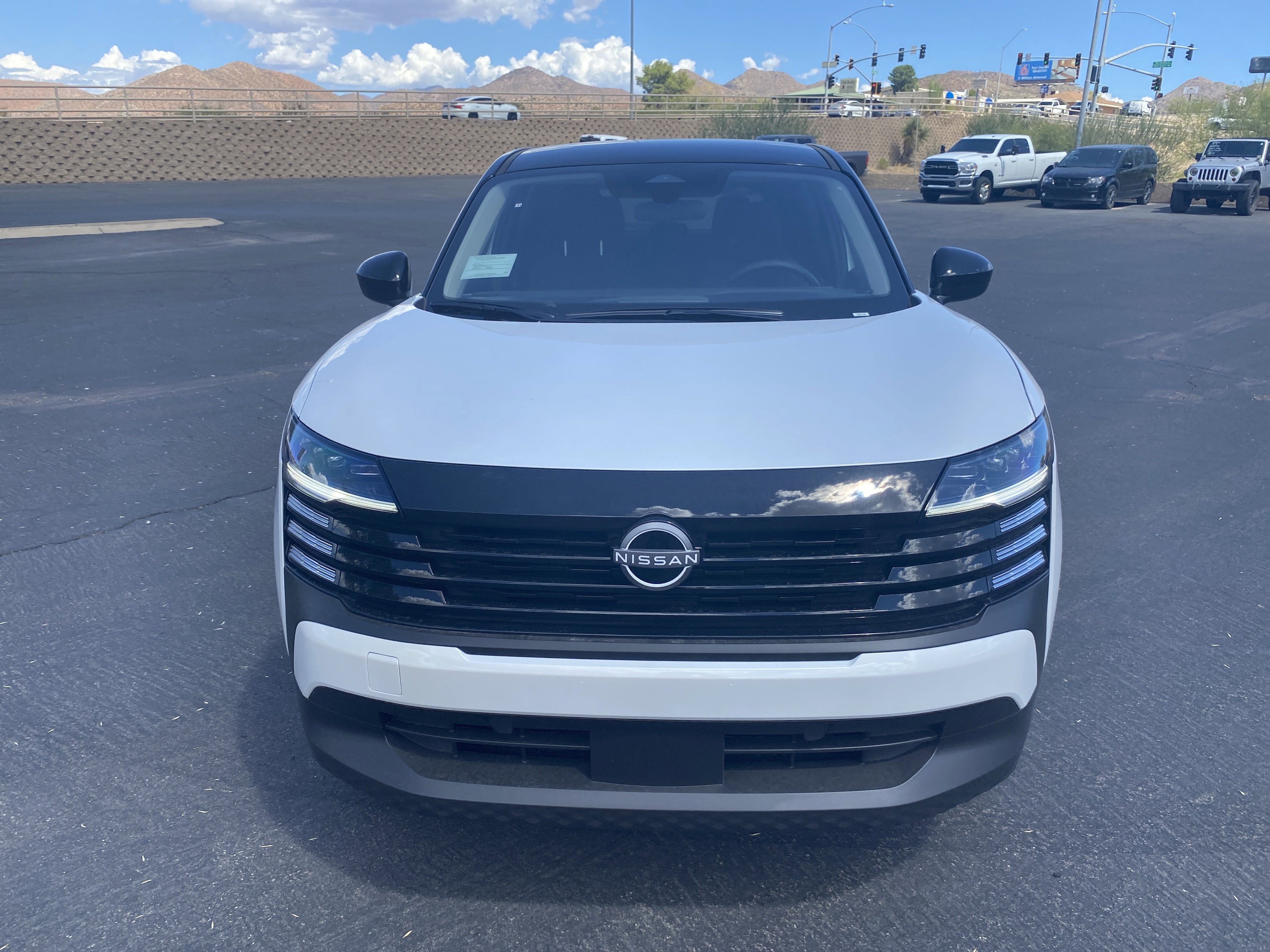 New 2025 Nissan Kicks SV w/ Illumination Package image 6