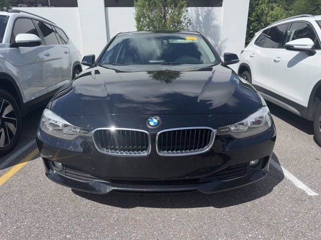 Used 2013 BMW 320i Sedan RWD image 2