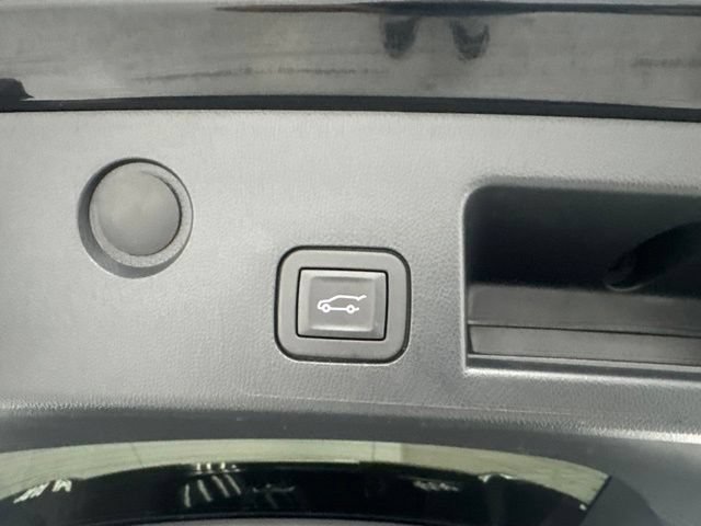 Used 2025 Chevrolet Equinox RS w/ Safety and Technology Package AWD/4WD image 27