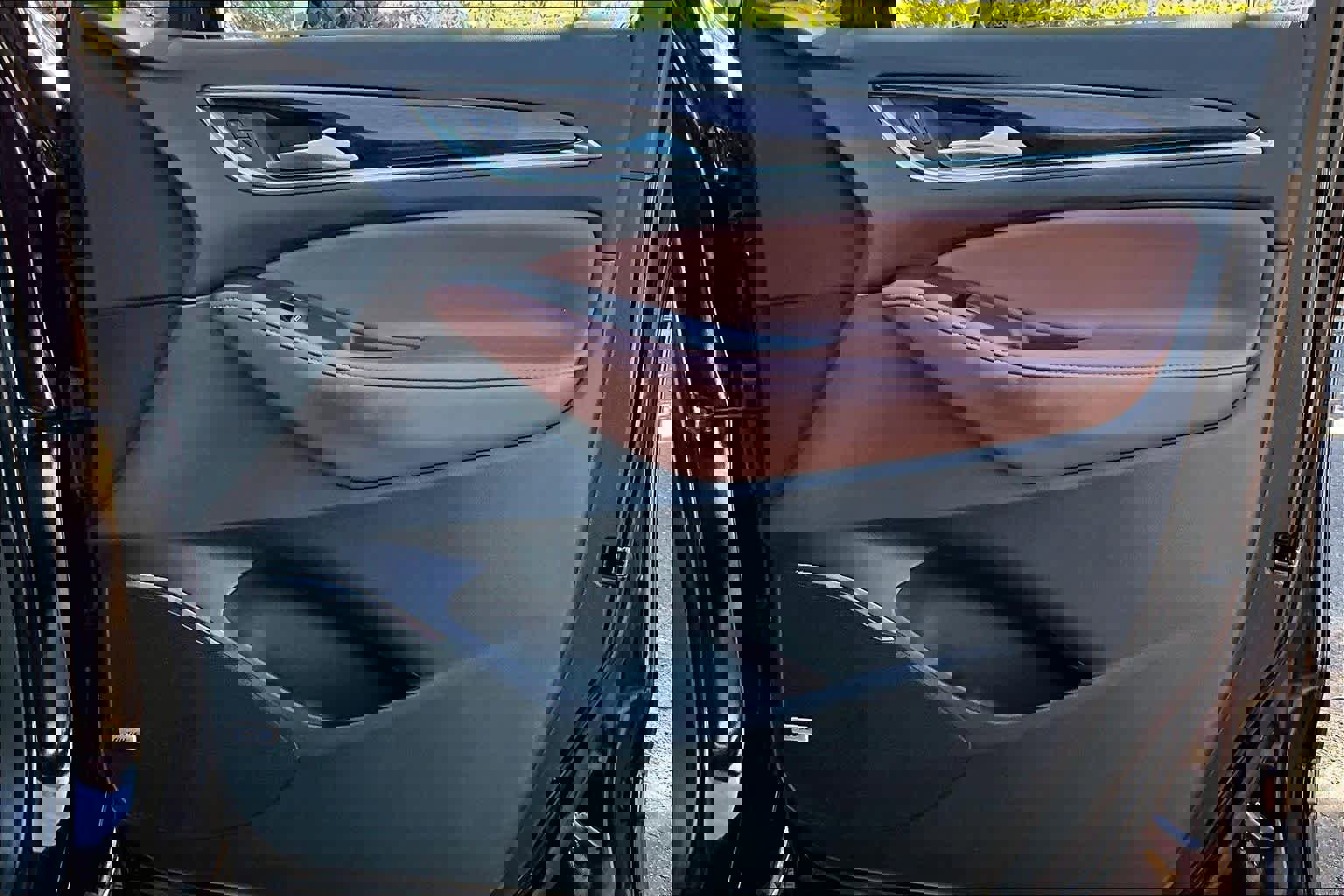 Used 2021 Buick Enclave Avenir w/ Avenir Technology Package image 27