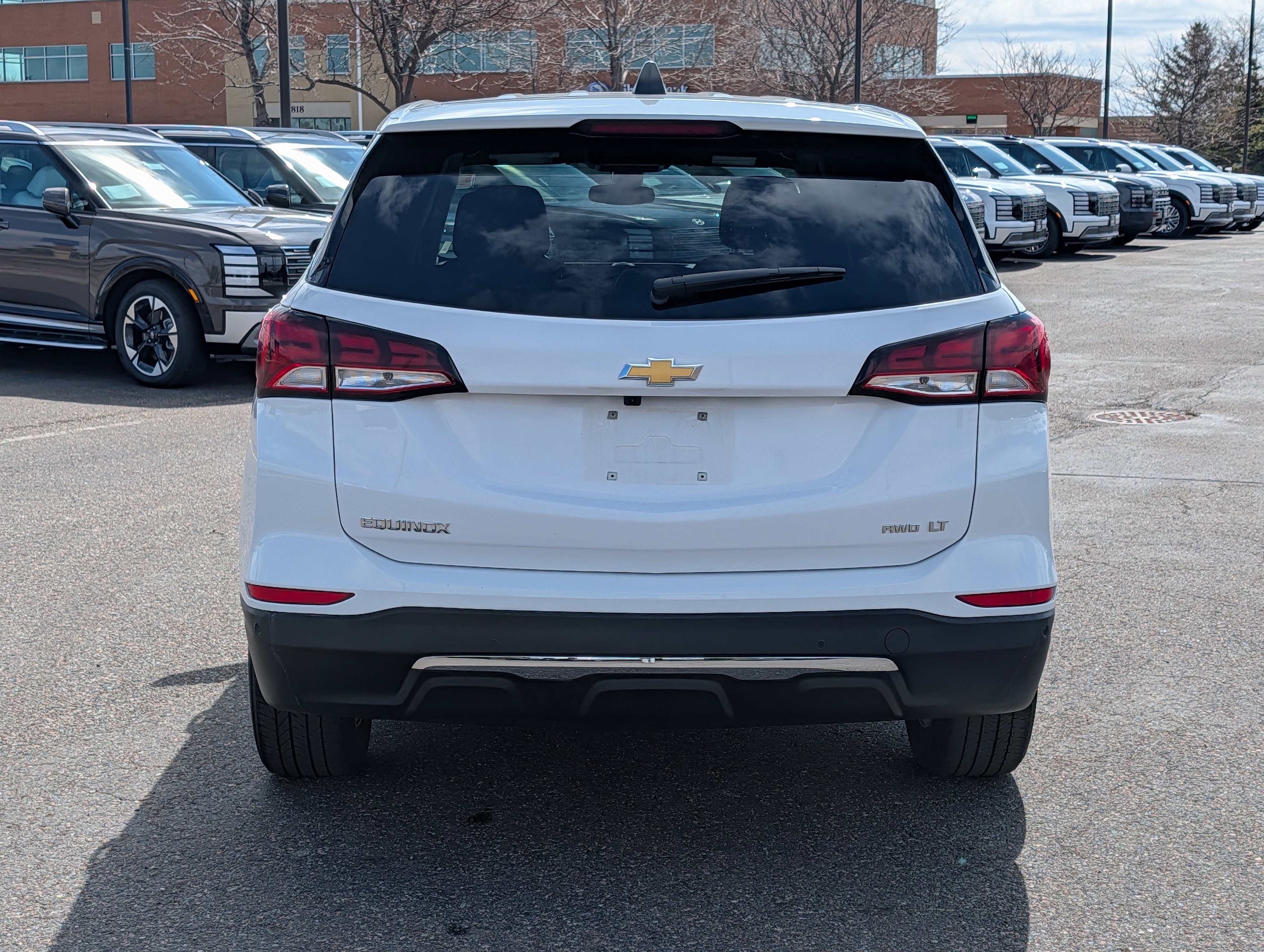 Used 2024 Chevrolet Equinox LT AWD/4WD image 4