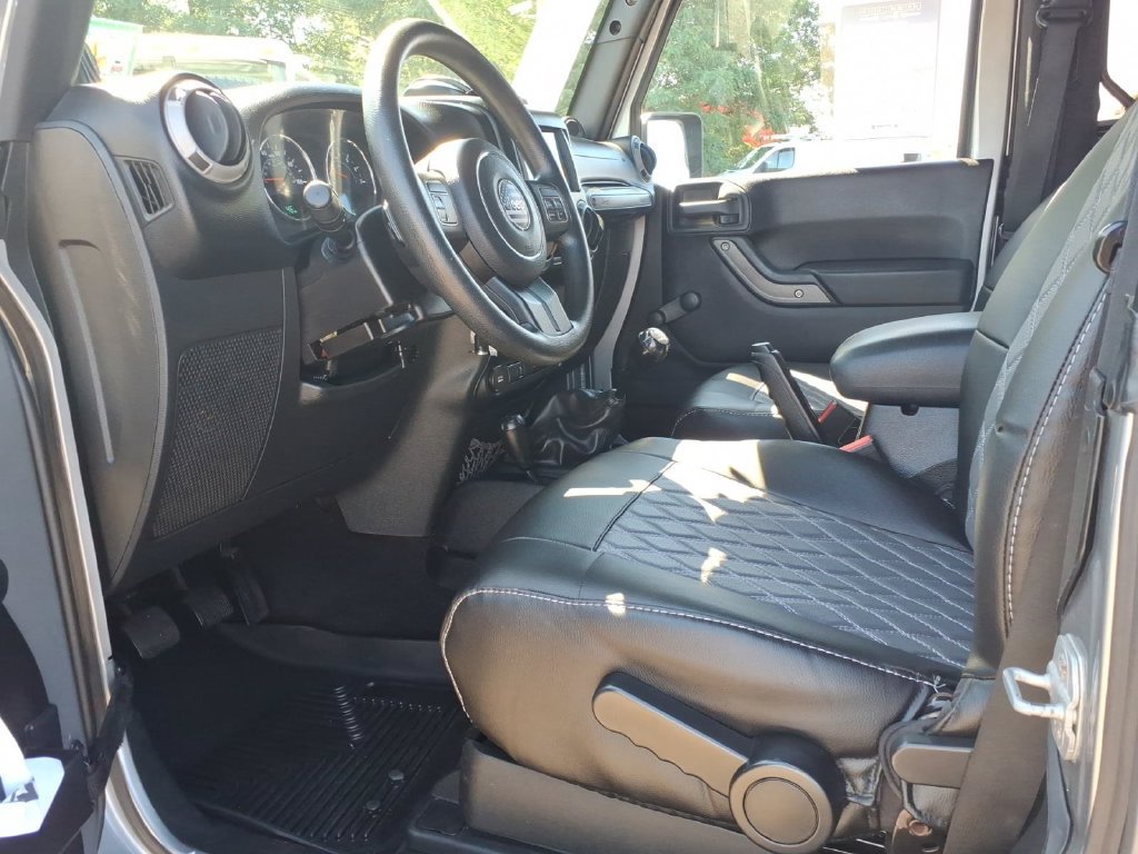 Used 2013 Jeep Wrangler Sport w/ Trailer Tow Group AWD/4WD image 12