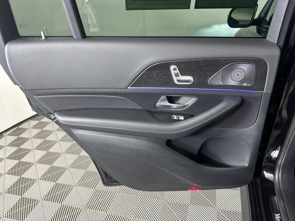 Certified 2025 Mercedes-Benz GLS 450 4MATIC image 24