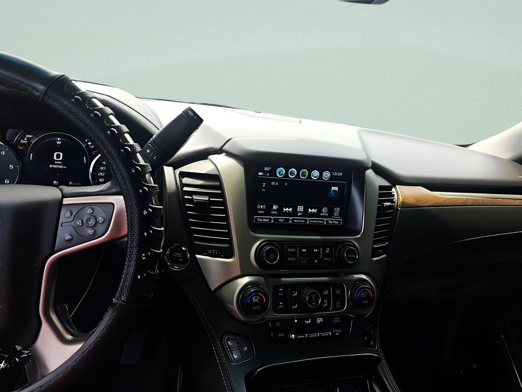 Used 2019 GMC Yukon Denali w/ Denali Ultimate Black Edition AWD/4WD image 9