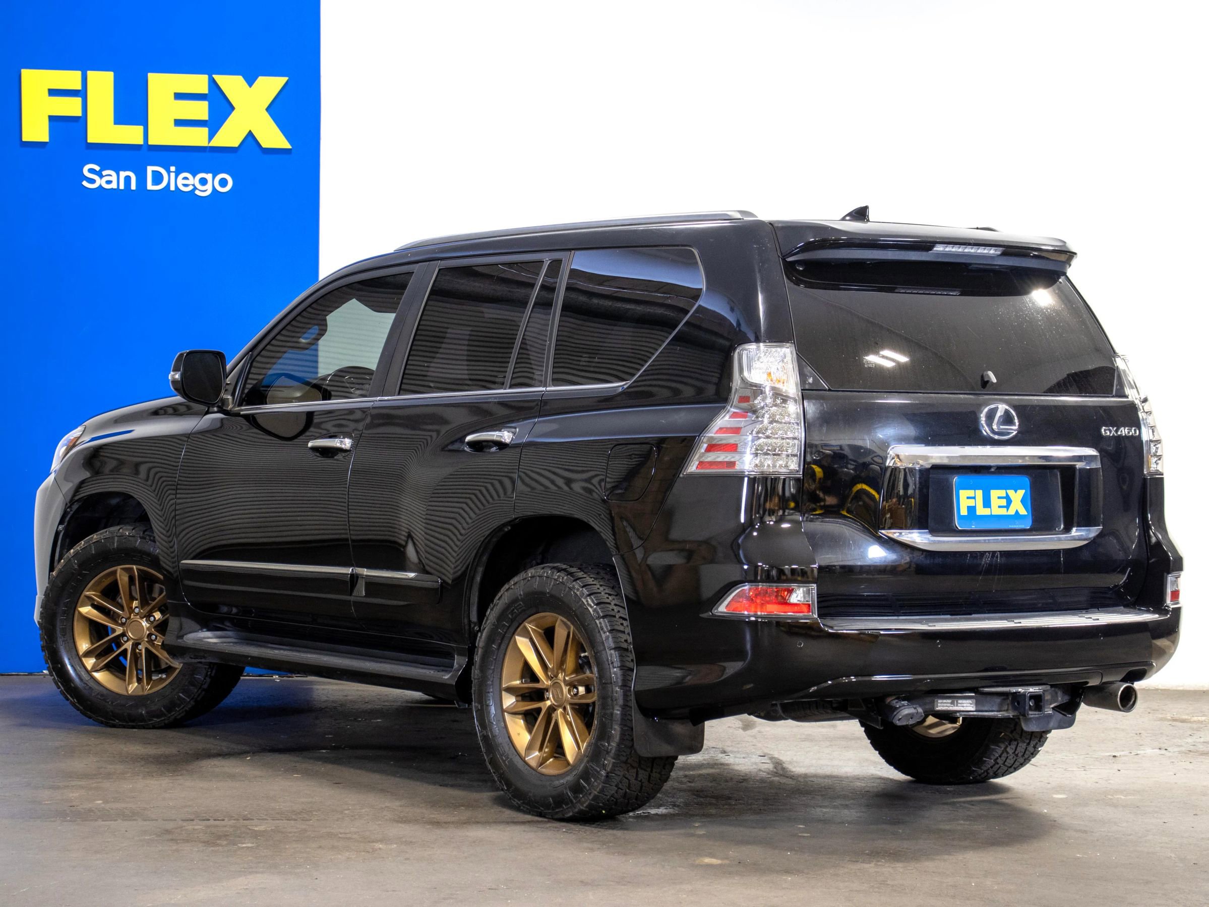 Used 2016 Lexus GX 460 w/ Premium Package image 3