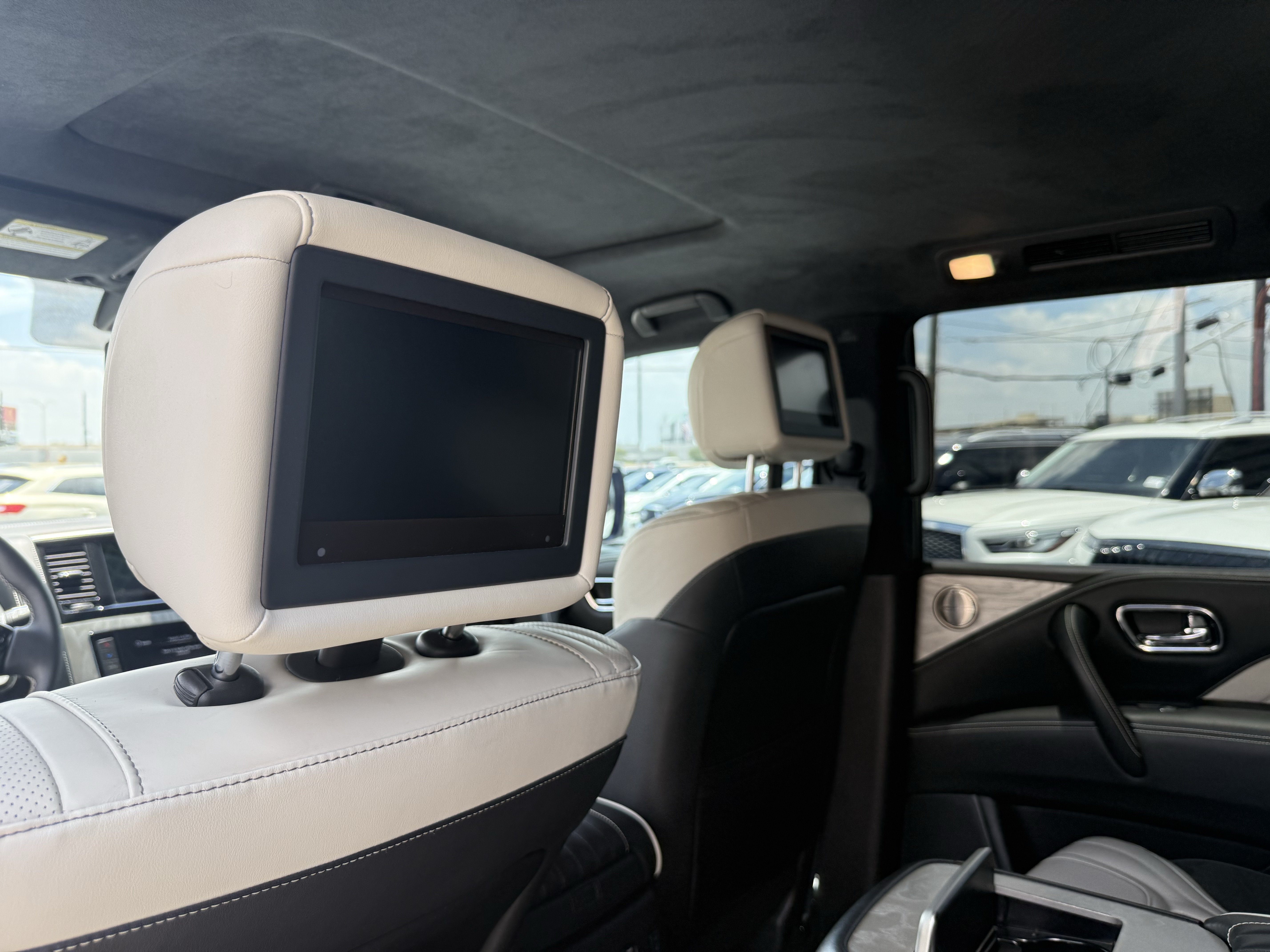 Used 2020 INFINITI QX80 Limited w/ All-Season Package AWD/4WD image 15