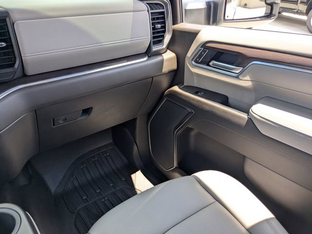 Used 2025 GMC Sierra 2500 SLT image 15