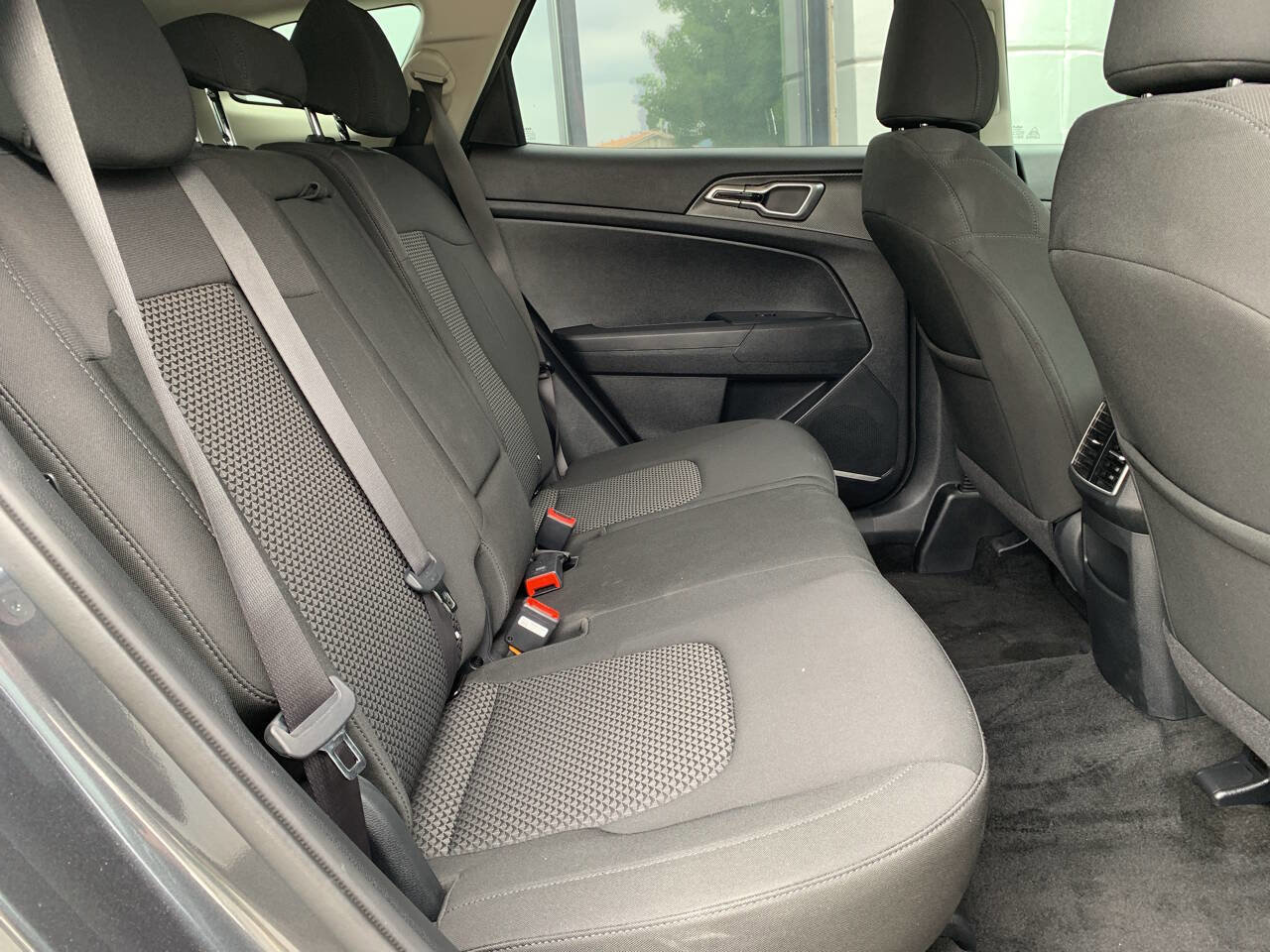 Used 2024 Kia Sportage LX image 12