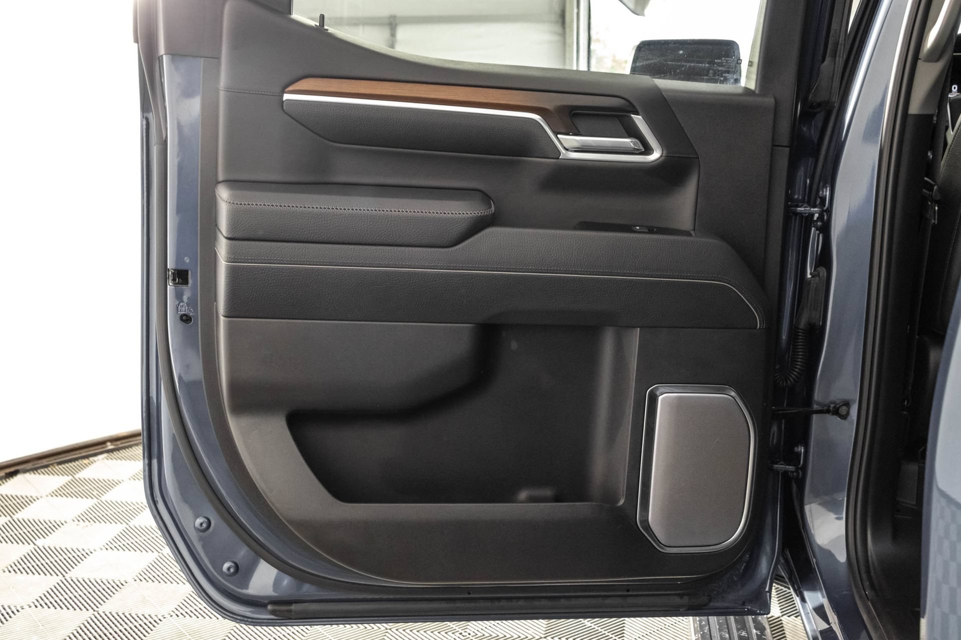 Certified 2025 GMC Sierra 1500 Denali AWD/4WD image 43