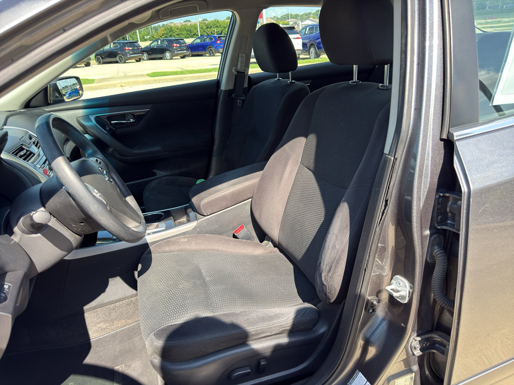 Used 2014 Nissan Altima 2.5 S w/ Display Audio Package FWD image 8