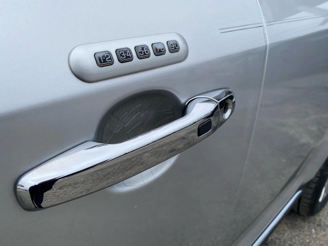 Used 2013 Lincoln MKX FWD image 30