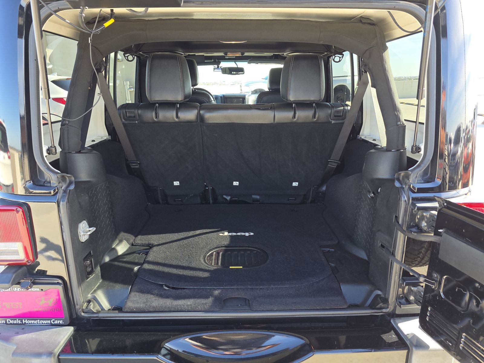 Used 2017 Jeep Wrangler Unlimited Sahara w/ Max Tow Package image 20