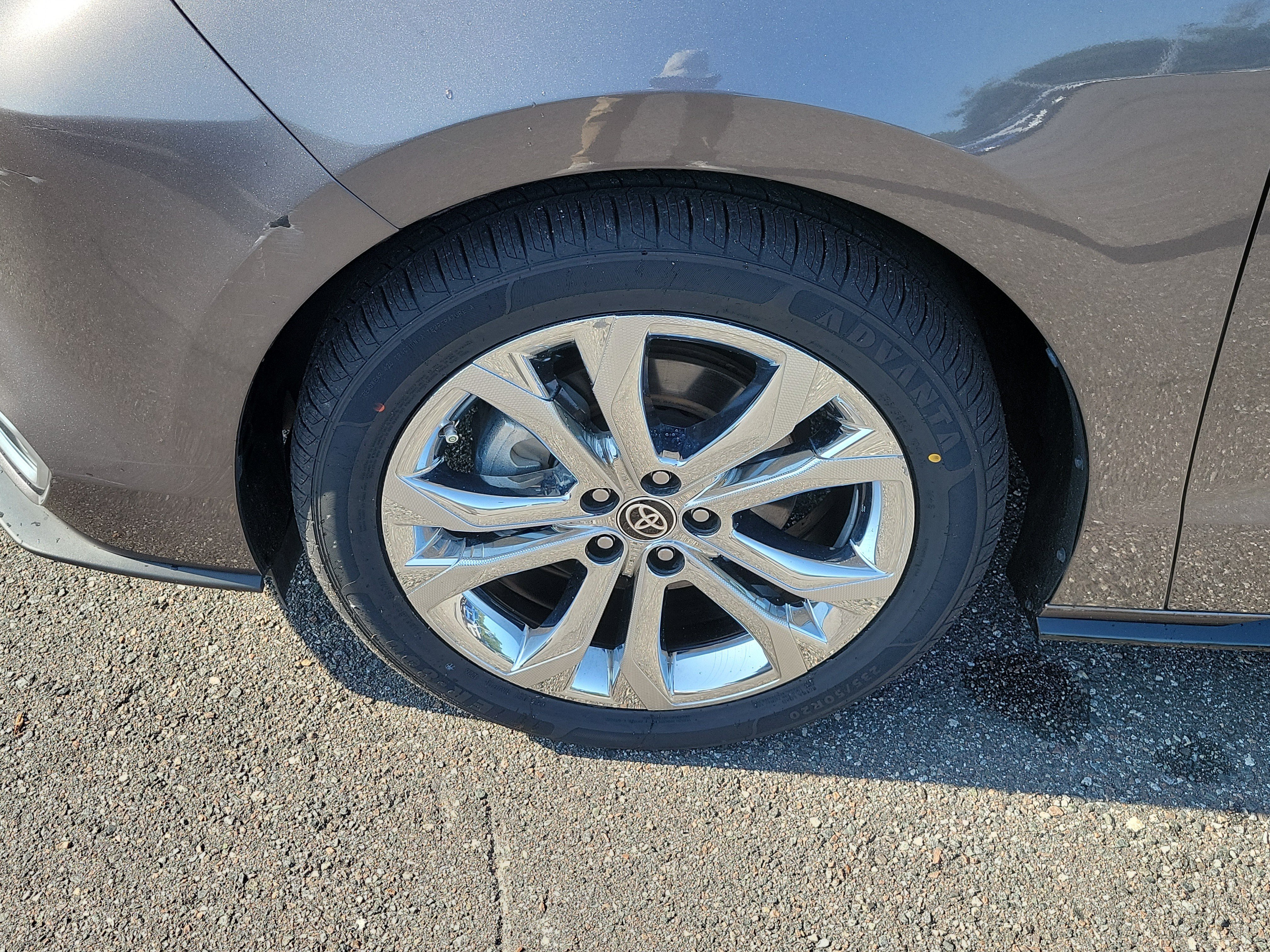 Used 2023 Toyota Sienna Platinum FWD image 38