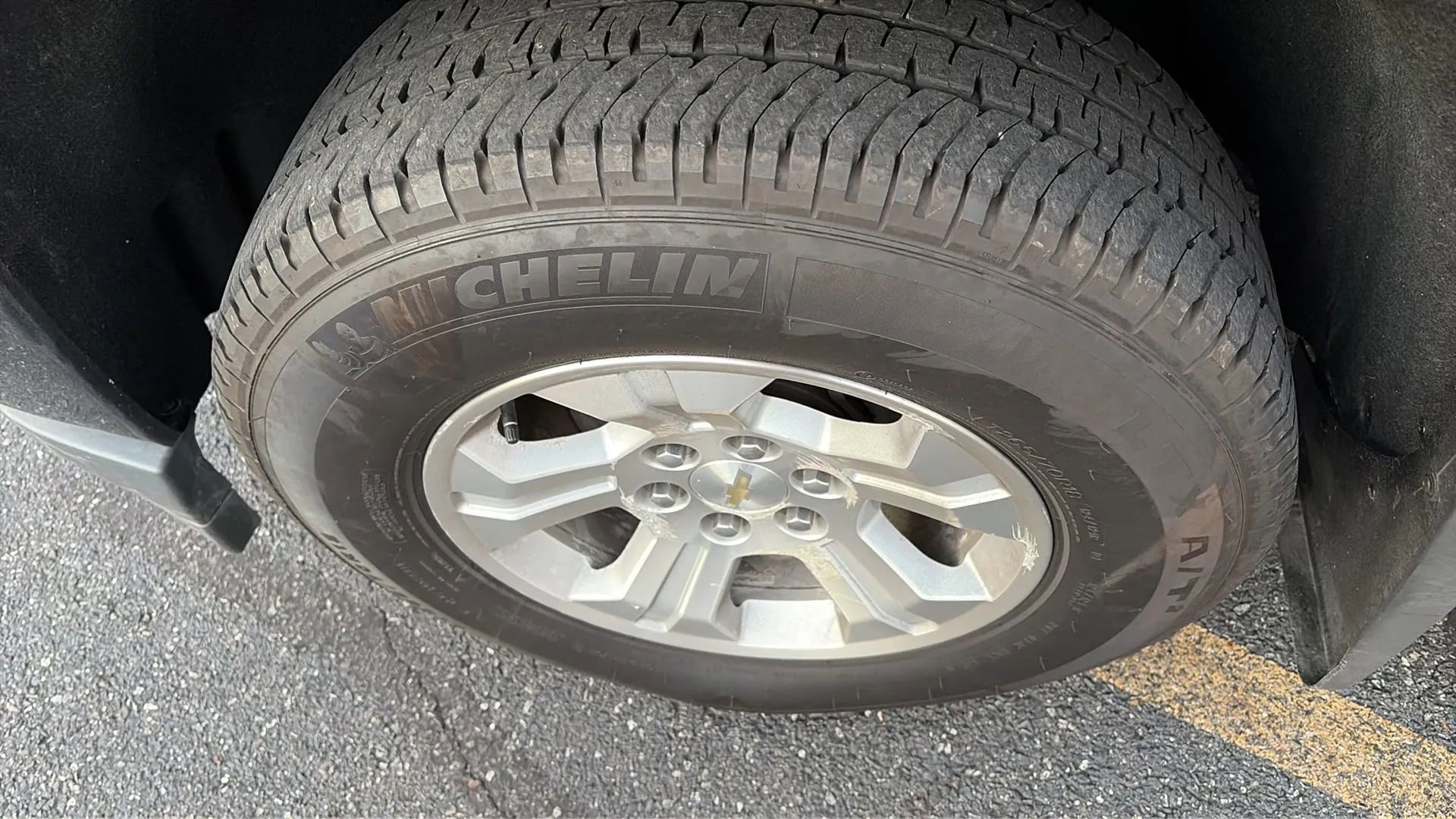 Used 2019 Chevrolet Silverado 1500 LT w/ All Star Edition image 26