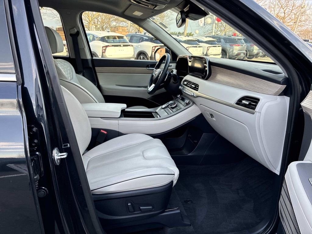 Used 2022 Hyundai Palisade Limited image 9