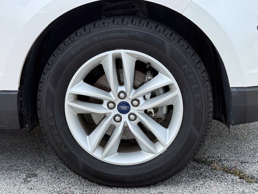 Used 2017 Ford Edge SEL w/ Equipment Group 201A FWD image 12
